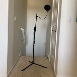 Microphone Stand + Pop Filter / Windscreen