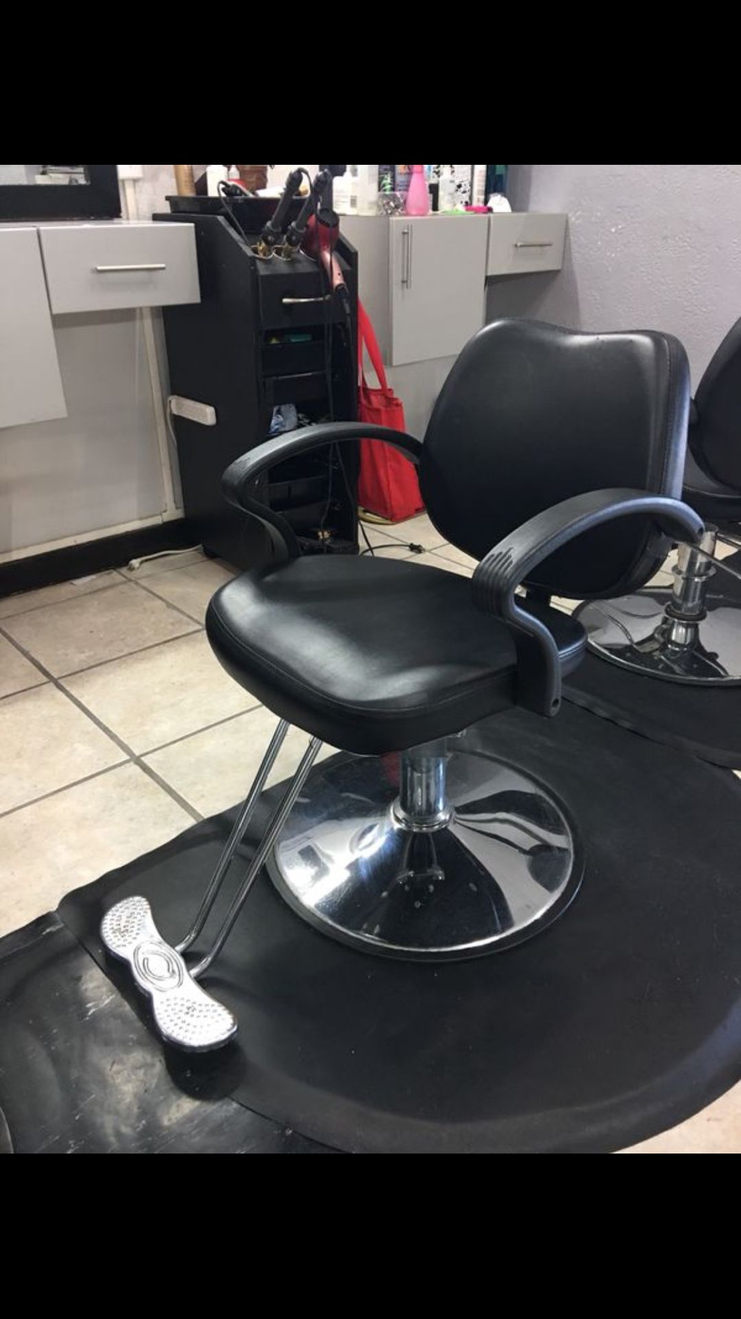 Salon chair for sale