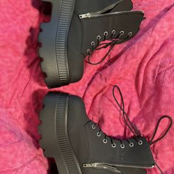 Black Chunky Boots 