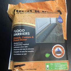 Quick Dam Flood Barrier 5 ft x 3.5 in