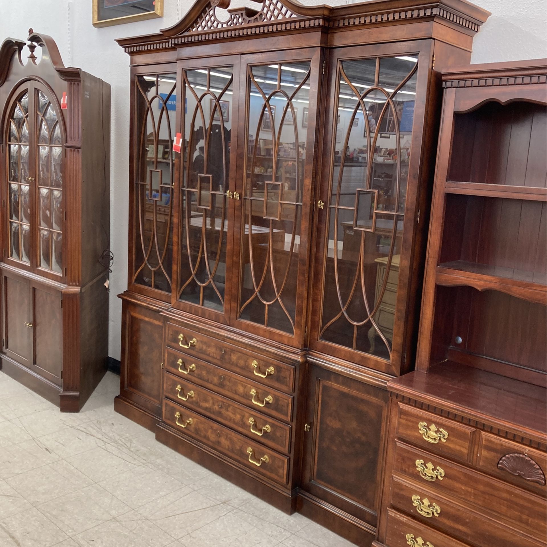 Vintage Henredon 2 Pc China Cabinet