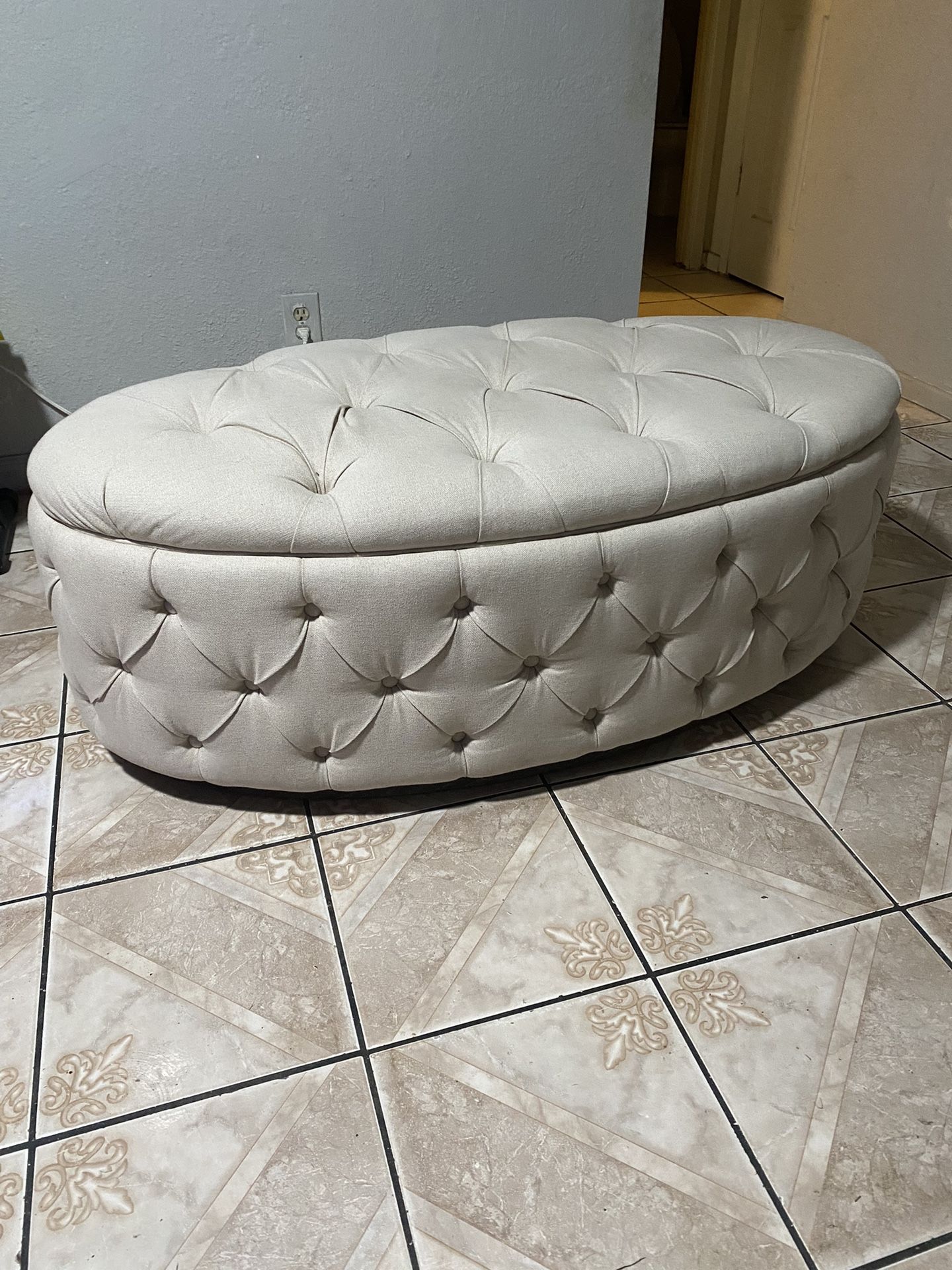 Abbyson Living Chesten Oval Ottoman