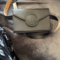 Micheal Kors Fanny Pack Purse