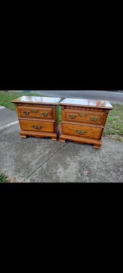 ✨ VINTAGE OAK 🥰🥰 PAIR ✨