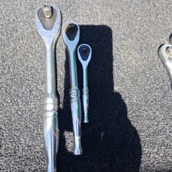 Husky Ratchet Wrench  1/2 And  3/8 - 1/4 