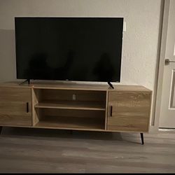 Entertainment center