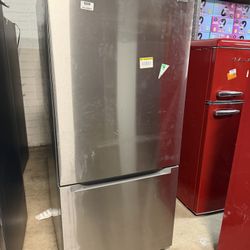 30 in. 18.7 cu. ft. Bottom Freezer Refrigerator in Fingerprint Resistant Stainless Steel, Garage Ready