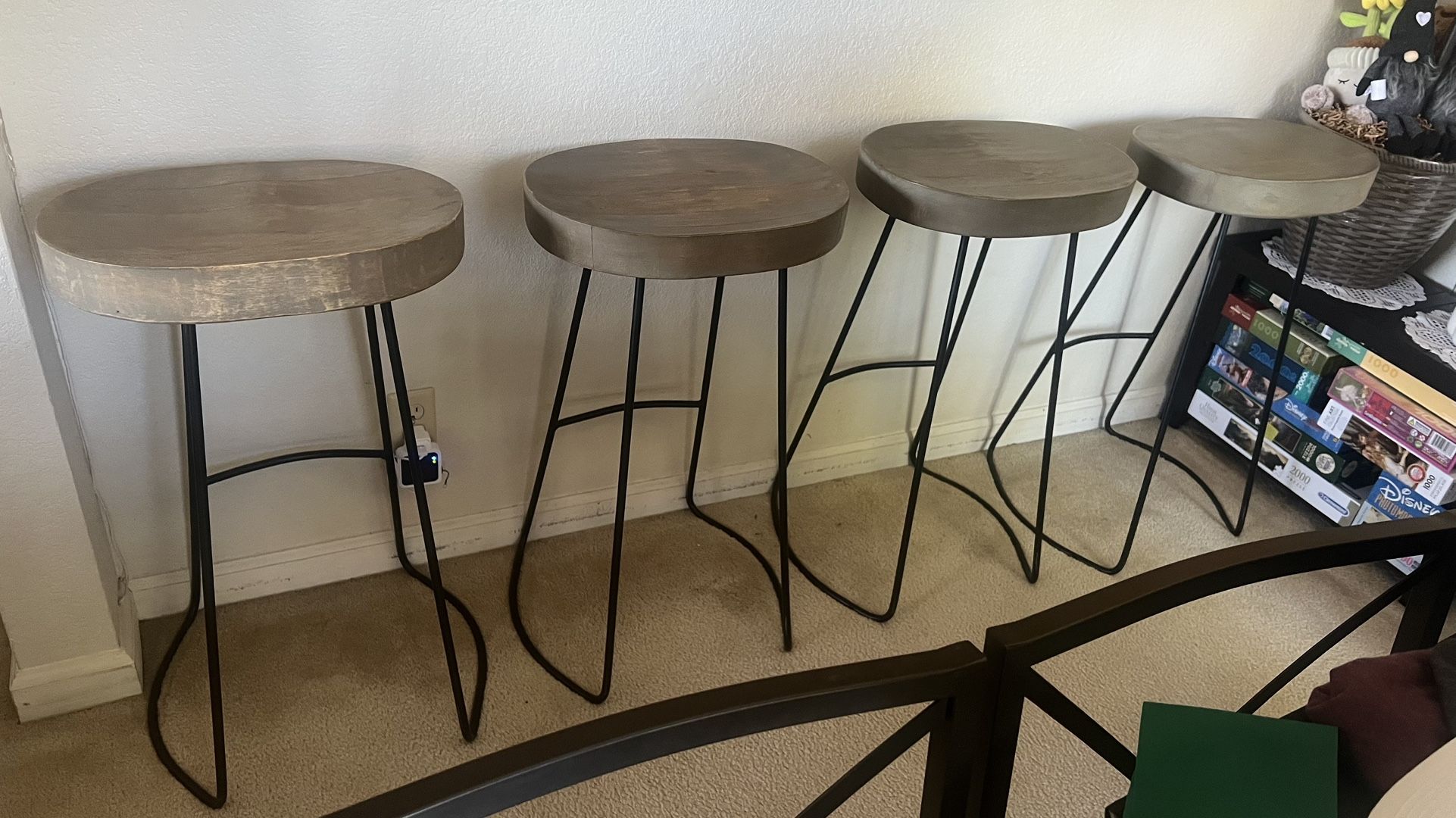 FOUR WOODEN COUNTER BAR STOOLS WITH METAL FRAME EXCELLENT CONDITION