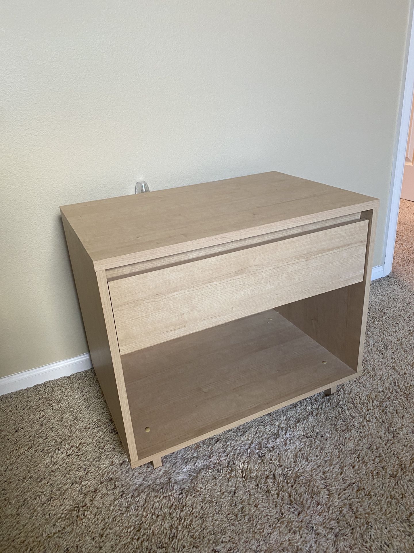 Night stand / side table