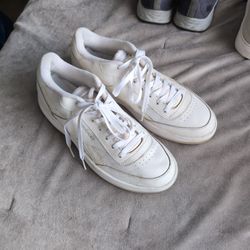 Classic Reeboks mens 10.5