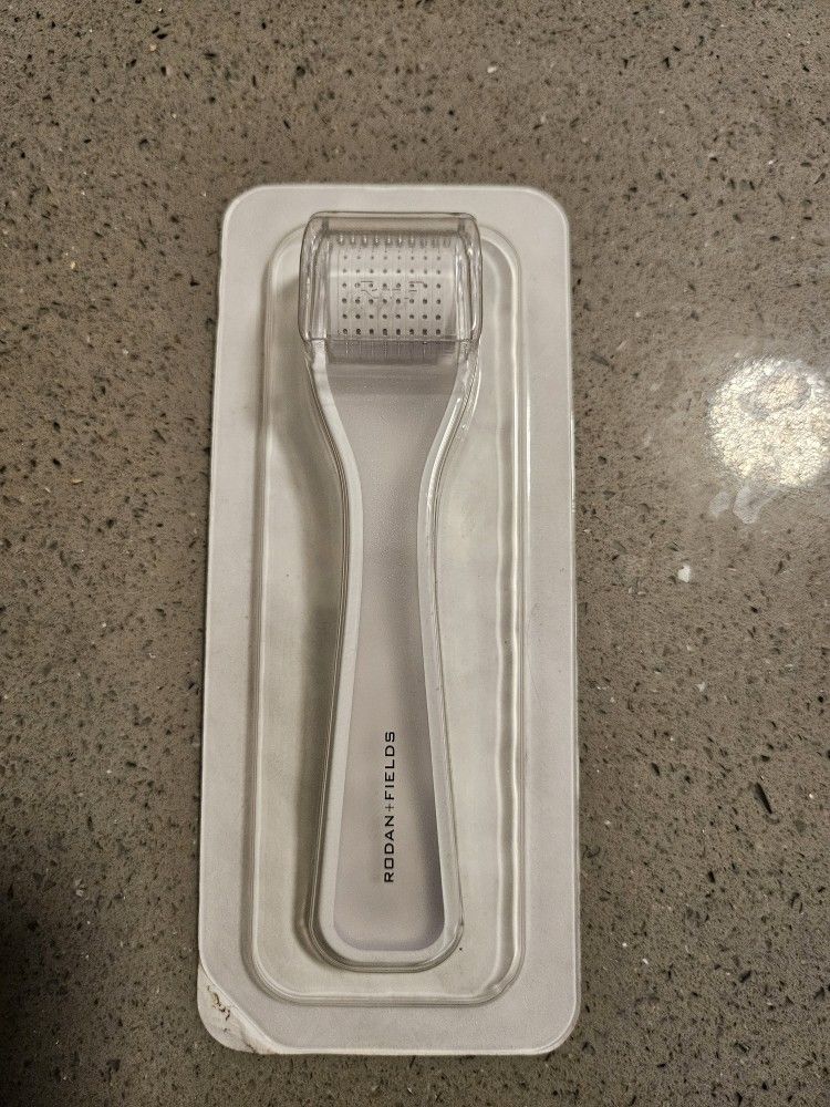 Micro Exfoliating Derma Roller By Rodan + Fields
