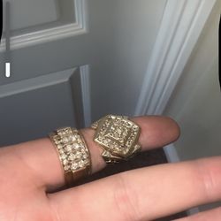 10k 18.4 Grams 1CT + each Ring Natural Diamonds 