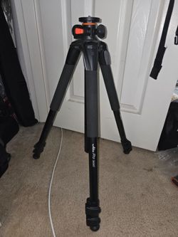 Vanguard tripod