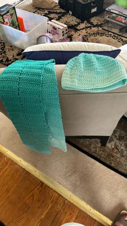 hand knit hat and scarf kids size