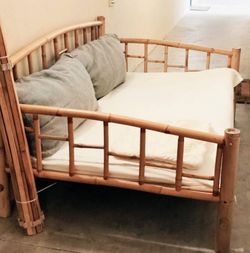 BAMBOO DAYBED