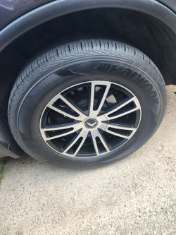 Hankook Tire with Black Machined Alloy Wheel