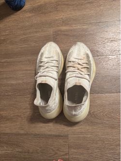 Adidas Yeezy Boost 380 Calcite Glow size 9