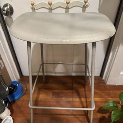 Gorgeous MUUTO stool!  Lightly used but like new.