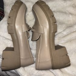   Cushionaire Women’s Shoes Size 9 Nude/beige 