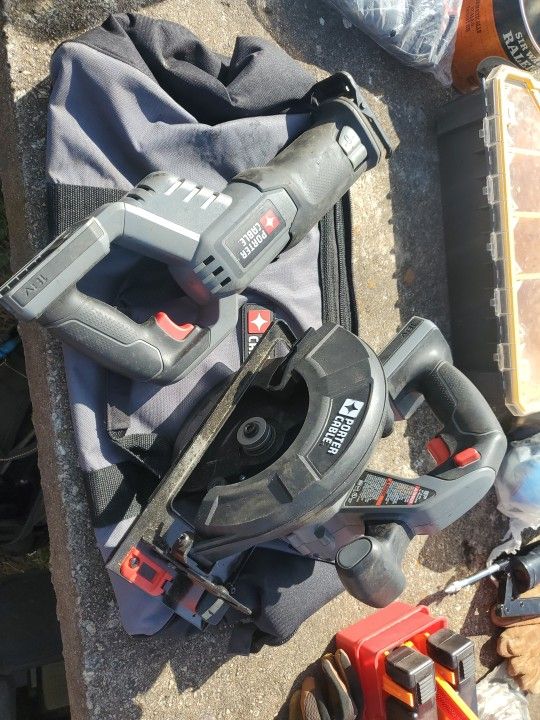 Porter Cable Cordless Sawzall, Circular Saw & Bag Combo
