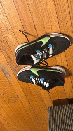 Lmk on giannisis shoes