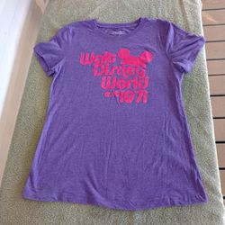 Walt Disney World Women's Tee Shirt Size L 1971 Purple w/Fuzzy Lettering