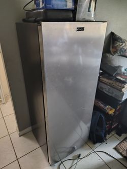 Upright freezer