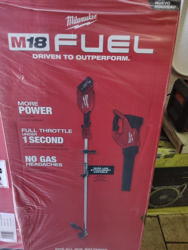 Milwaukee Fuel Weed Eater And Fuel Blower With 8.0ah Forge Battery And Fast Charger