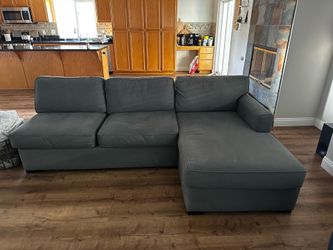 Sectional couch
