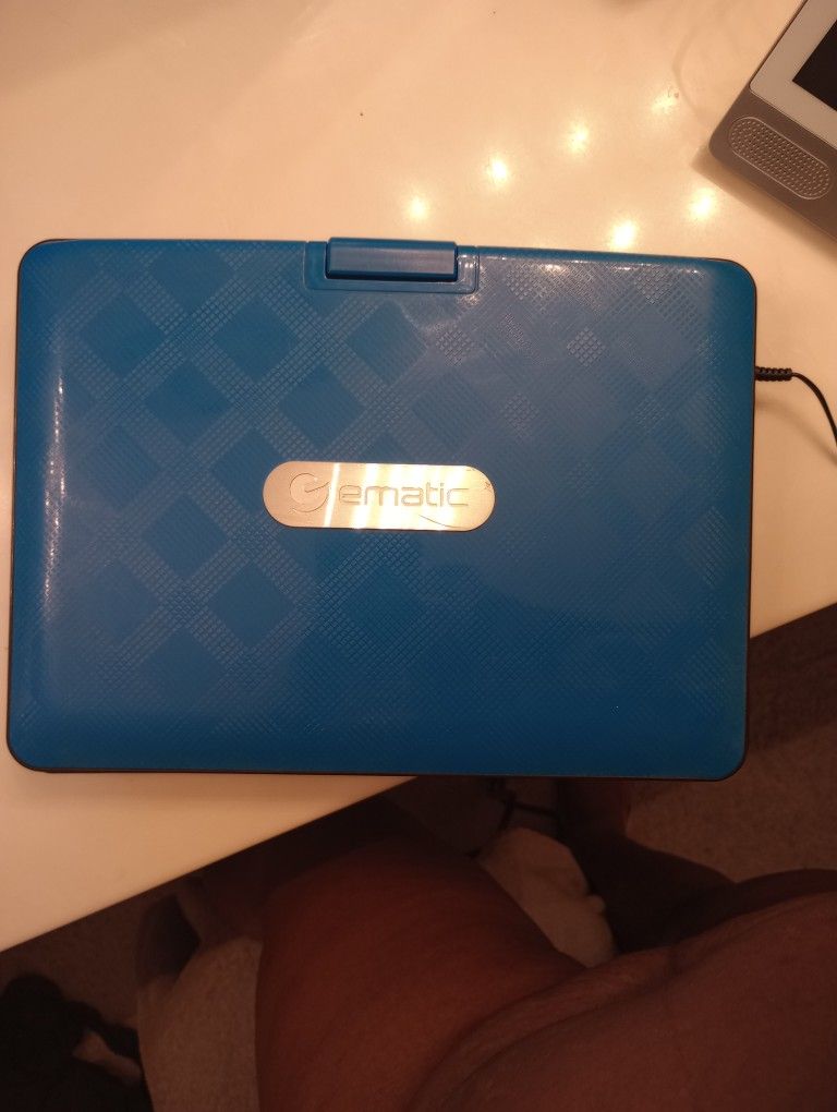 Portable Swivel DVD