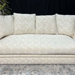 Cream Bernhardt Sofa With 6 Pillows 