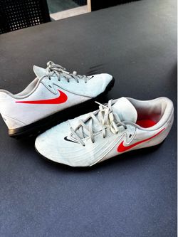 Soccer turf shoe