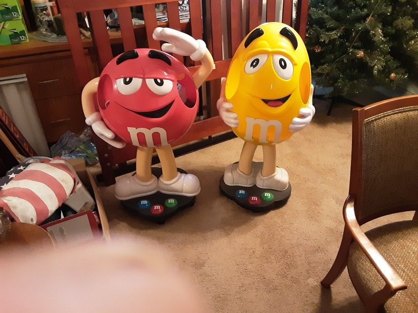 M&m Displays
