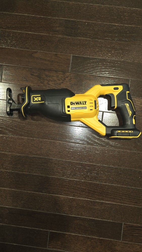 Dewalt DCS382B 20V MAX XR Cordless Brushless Reciprocating Saw (Bare Tool)