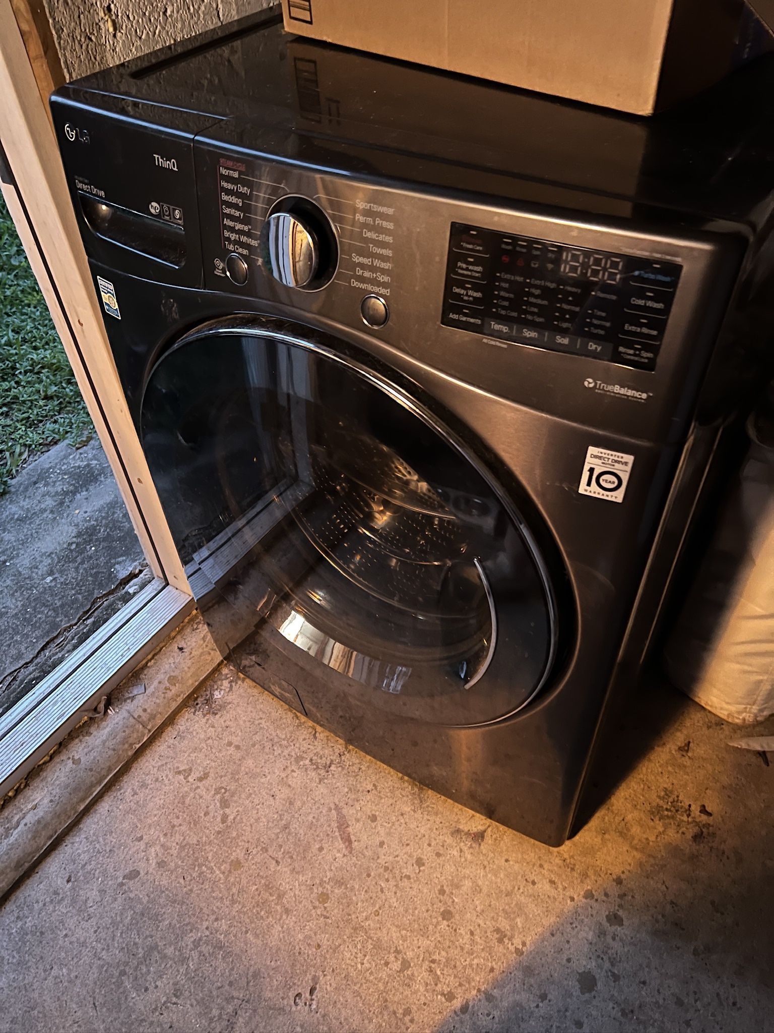LG ThinQ combo all-in-one Washer-Dryer: LCD NEEDS REPAIRf
