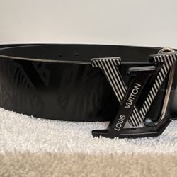 Unisex Louis v Belt Pre Cut Holes Fit Up To Size 38