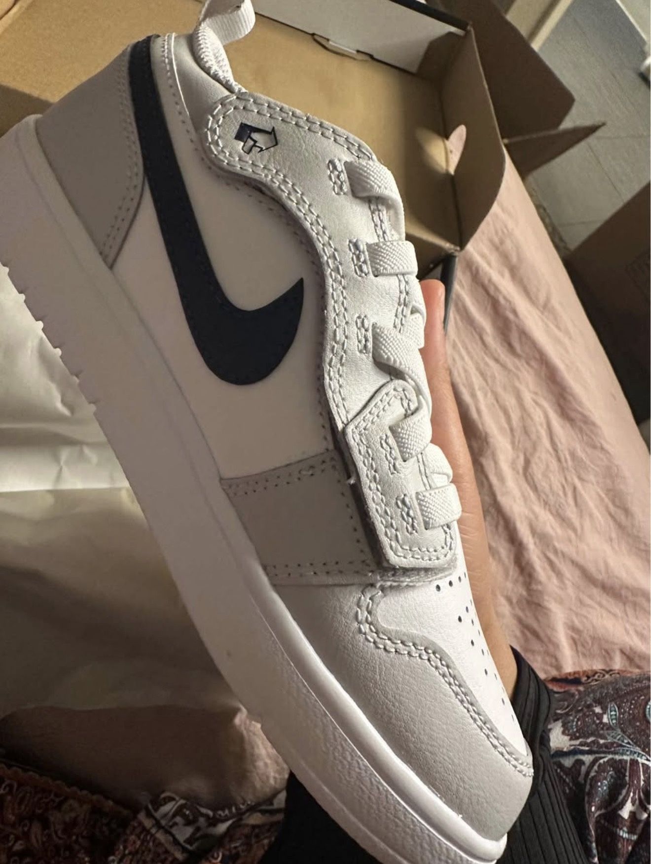 KIDS JORDAN 1 LOW SIZE 3Y