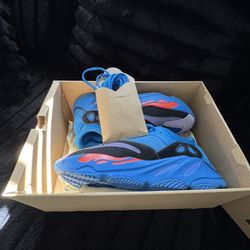 Adidas Yeezy Hi-Res Blue 9.5