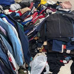 Vendo por Cierre De Negocio Con 80% De Descuento Ropa Vintage De Lujo Y De Grandes Marcas