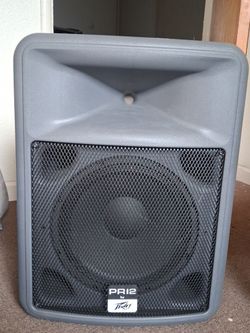 12 in Peavey brand sub-woofers