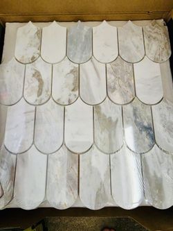 Edessa Scallop 12 x 13 in. Polished Marble Mosaic Tile