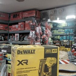 DEWALT 20V MAX BRUSHLESS XR 16 GA STRAIGHT FINISH NAILER (TOOL ONLY)