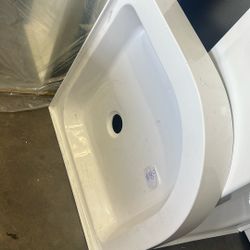 shower  base new 32x32 $79 !!