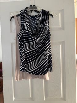 Women sleeveless tops