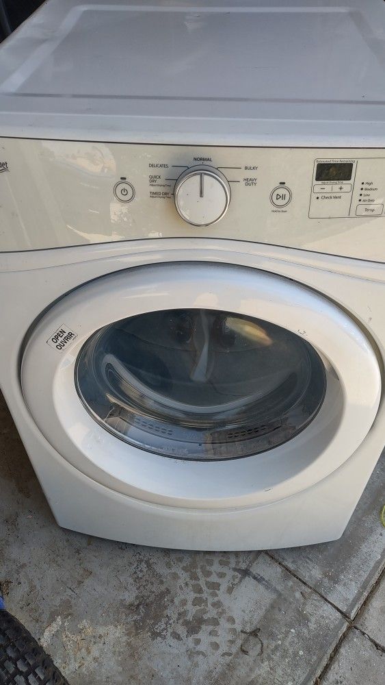 Whirlpool Duet Gas Dryer for Sale in Menifee, CA OfferUp