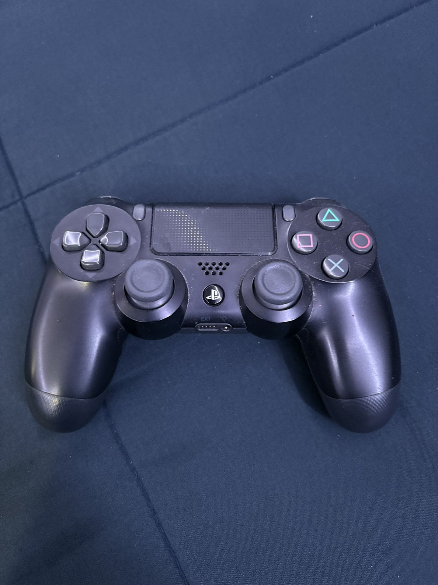 PS4 Controller
