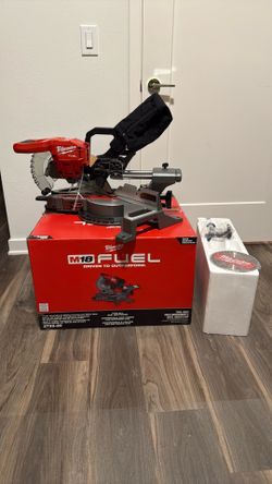 Milwaukee M18 FUEL 18V Lithium-Ion Brushless Cordless 7-1/4 in. Dual Bevel Sliding Compound Miter Saw (Tool-Only)