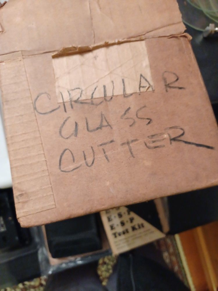 CIRCULAR GLASS CUTTERS
