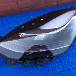 2021-2022-2023 Tesla Model 3 Headlights Pair RH LH 