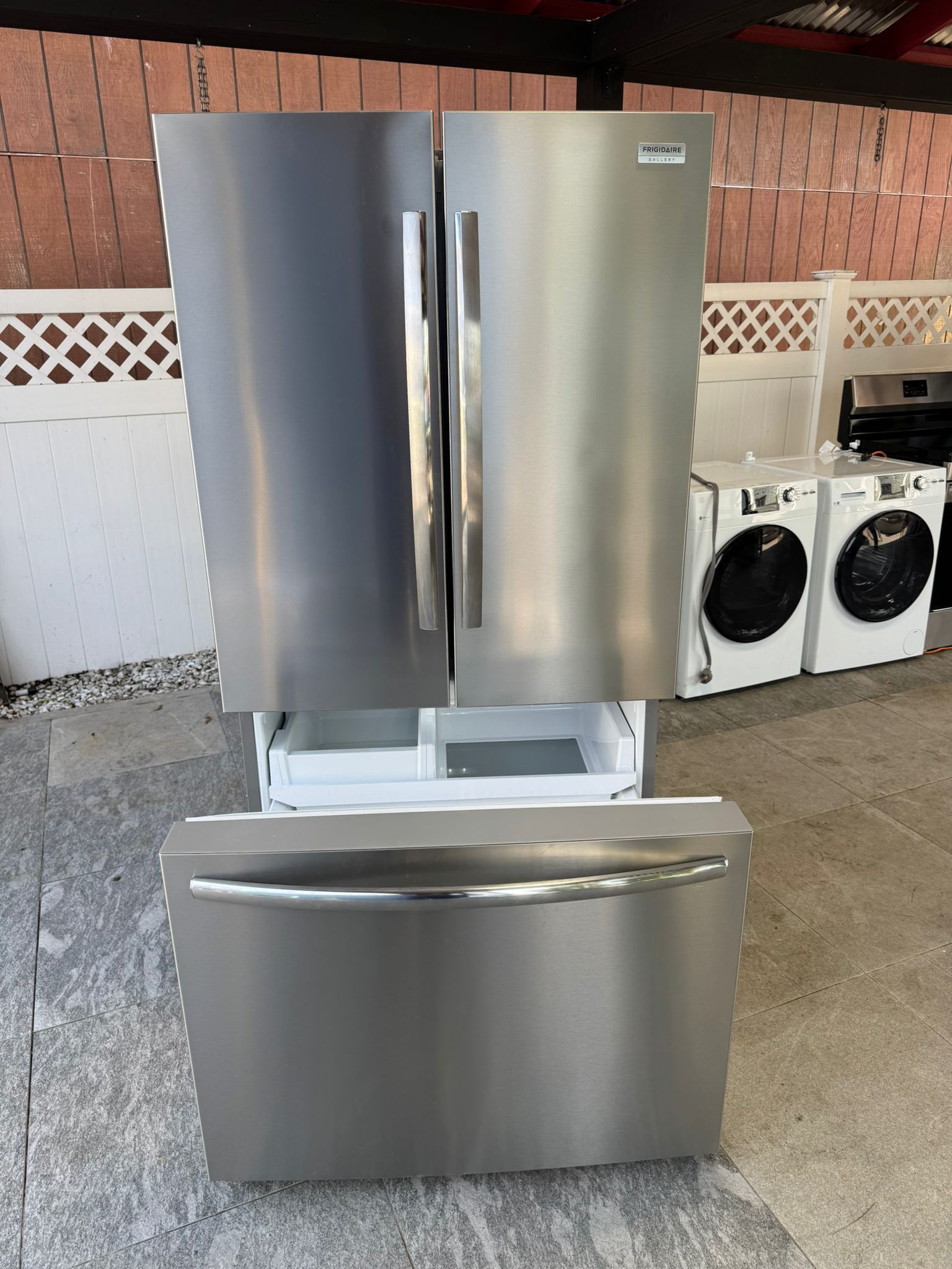 Frigidaire Gallery refrigerator 36 x 69